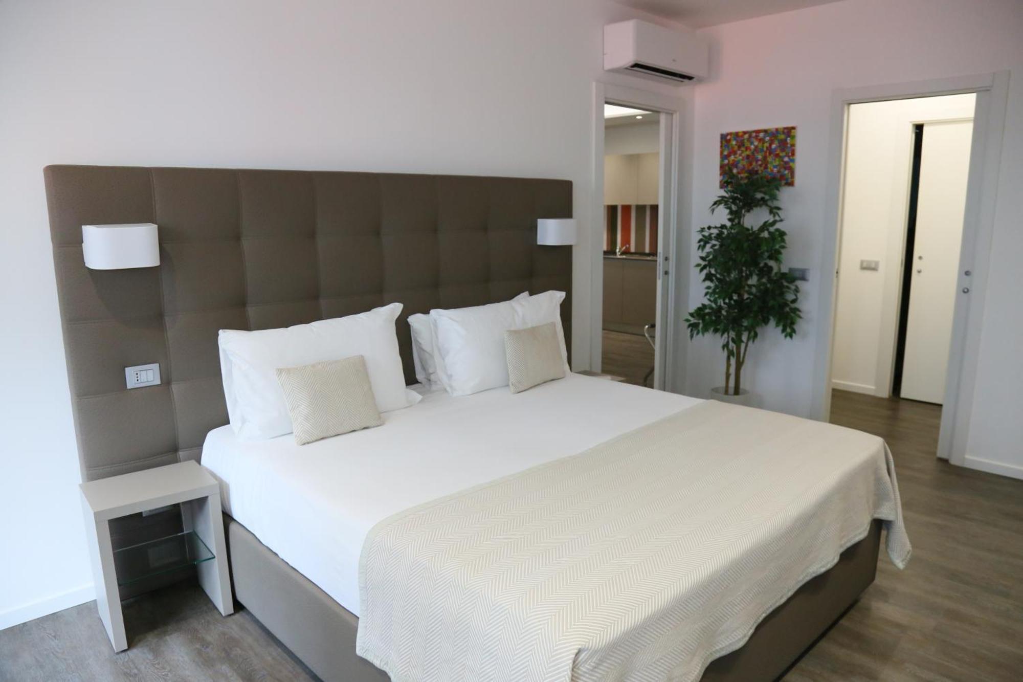 & Urban Padel Apart-hotel 4*
